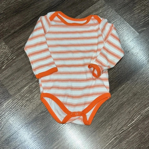 Set of 4, 24 month long sleeve tops - Picture 6 of 11